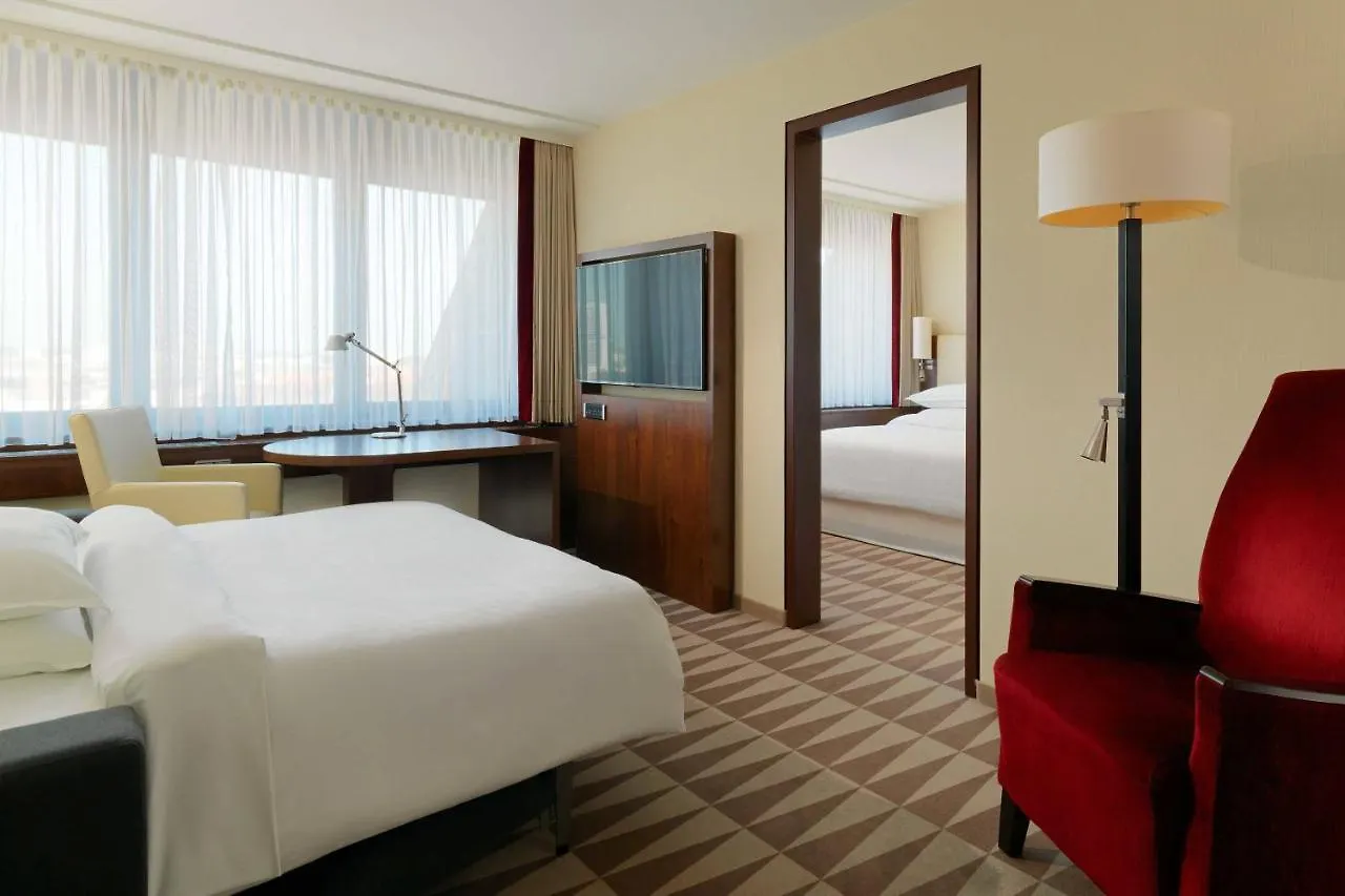 Sheraton Muenchen Westpark Hotel 4*, Munich